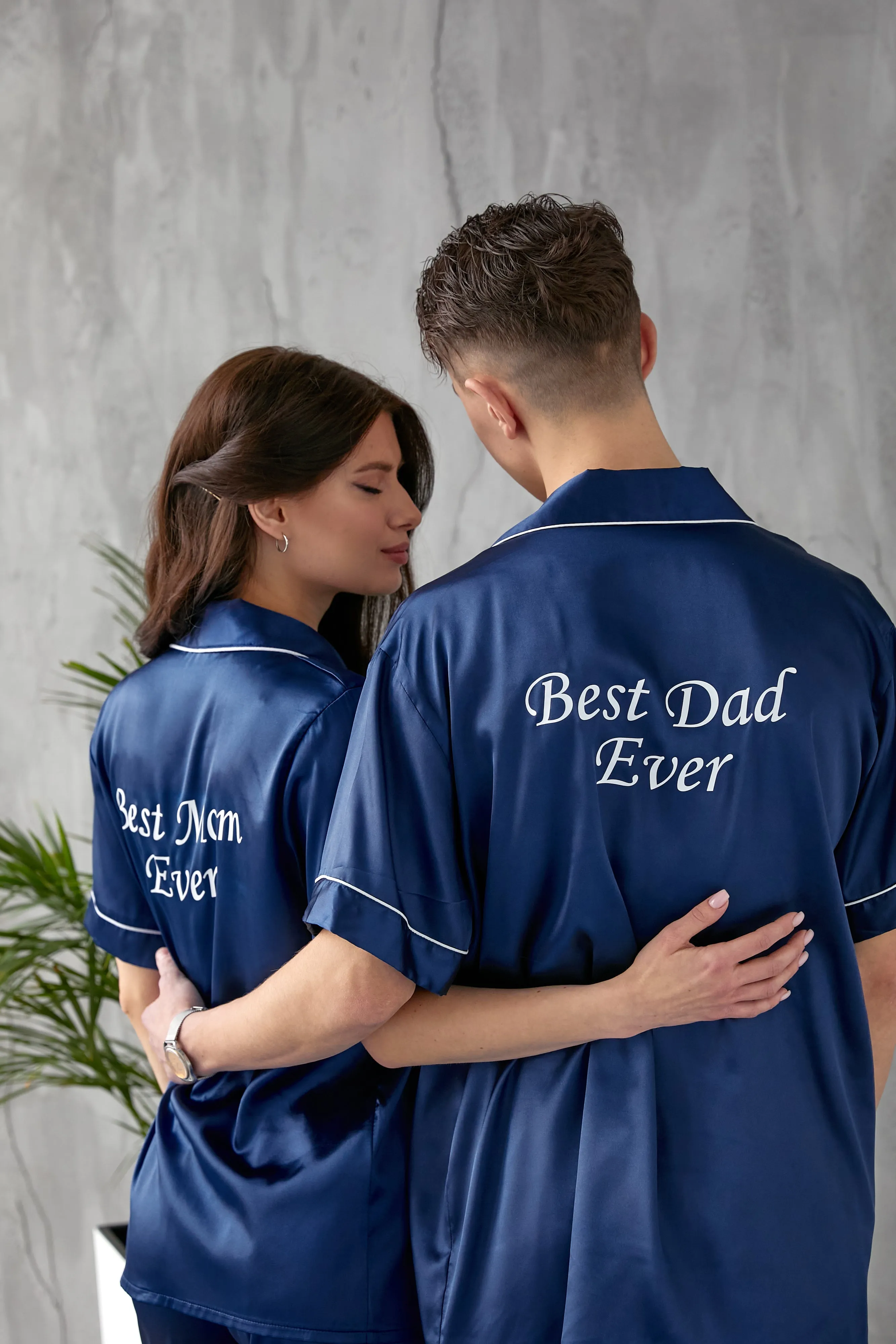 Best Mom and Best Dad Personalized Pajamas - Short   Long