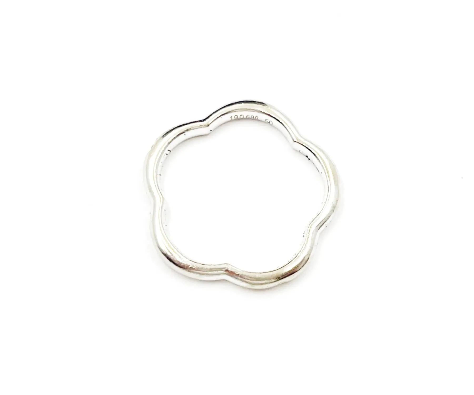 CHANEL 18k 750 White Gold Camellia 1 Diamond Ring