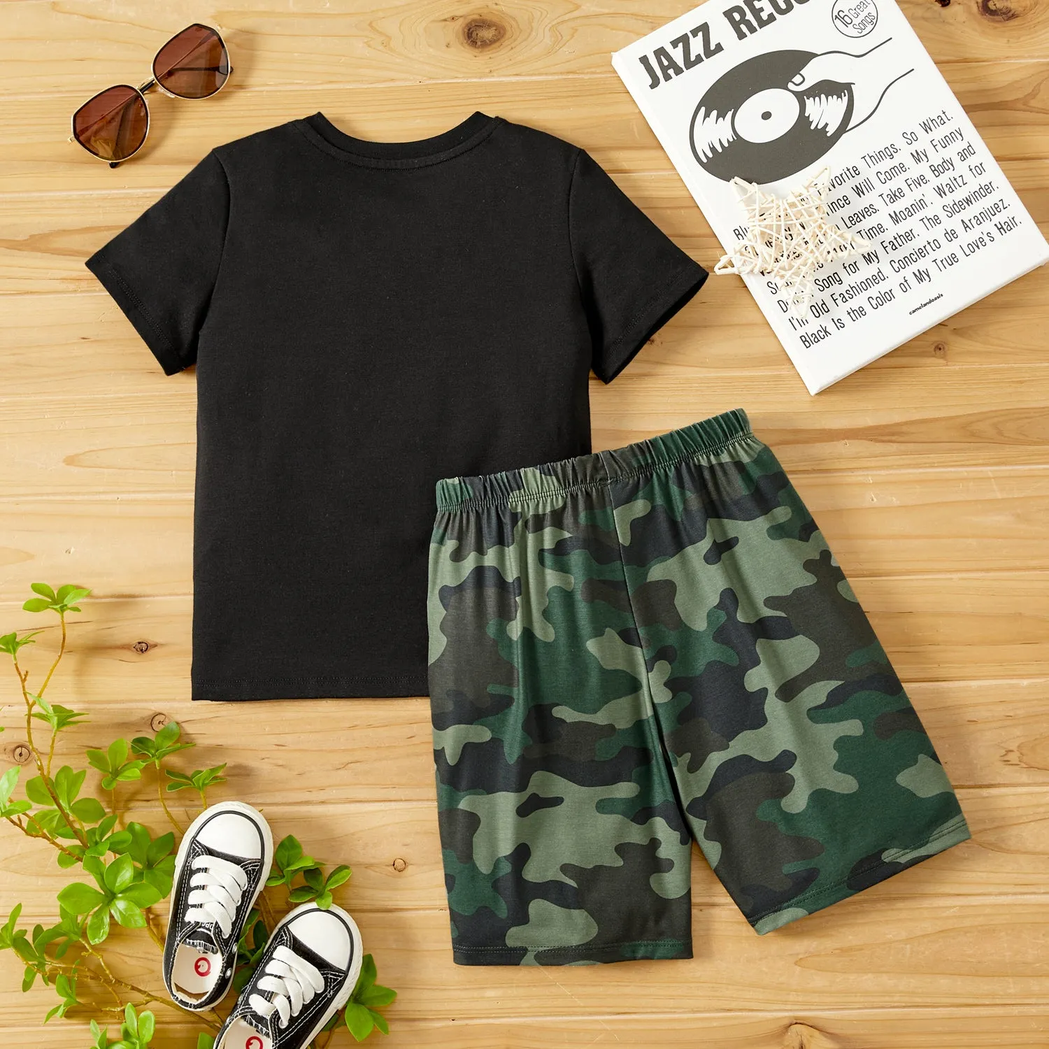 Naia 2pcs Toddler/Kid Boy Pocket Design Short-sleeve Tee and Camouflage Print Shorts Set