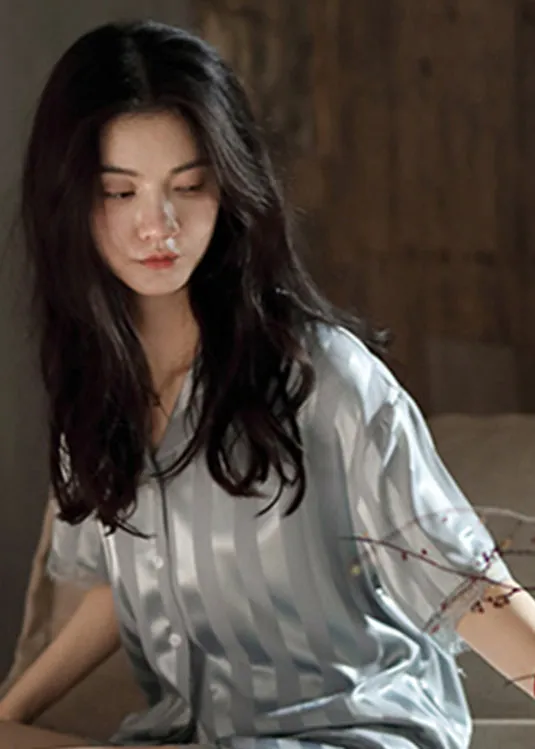Natural Light Grey Peter Pan Collar Striped Ice Silk Couple Pajamas Two Pieces Set Summer LY2841