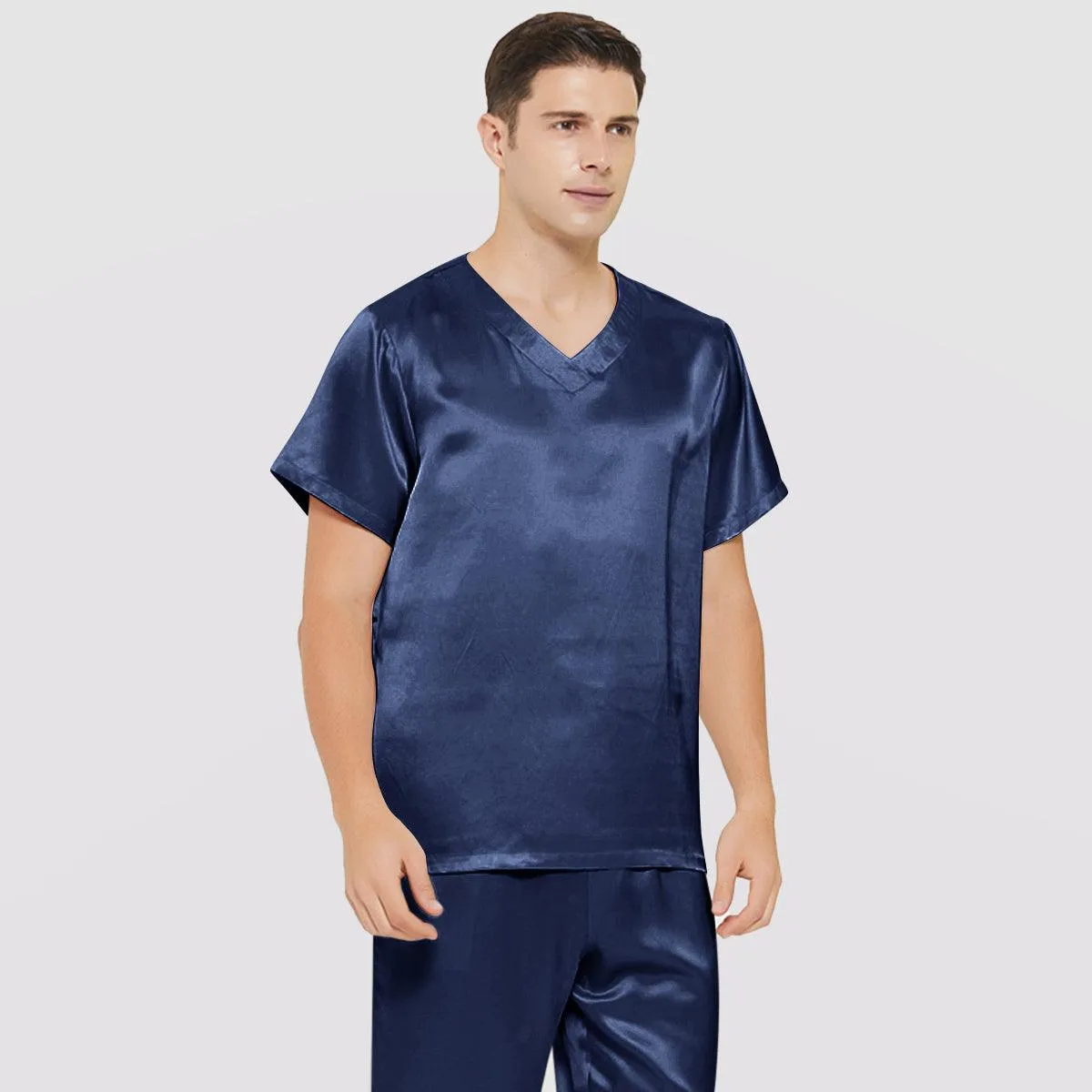 Short Sleeves Mens Silk Pajamas Set  22MM Mulberry Silk 2-piece V Neck Silk Sleepwear