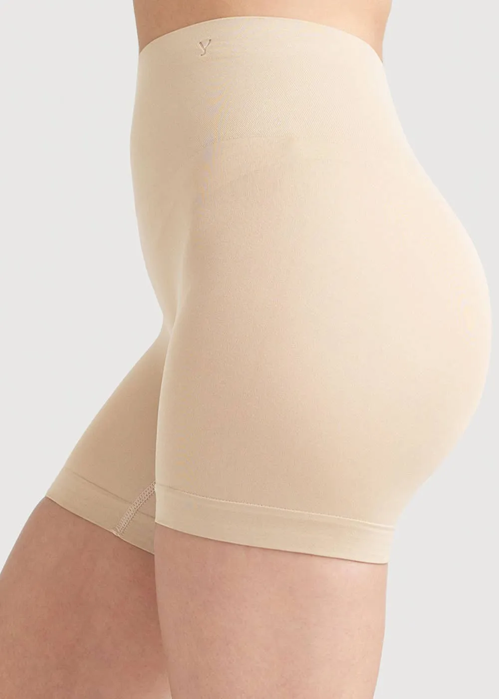 Ultralight Seamless Shaping Short