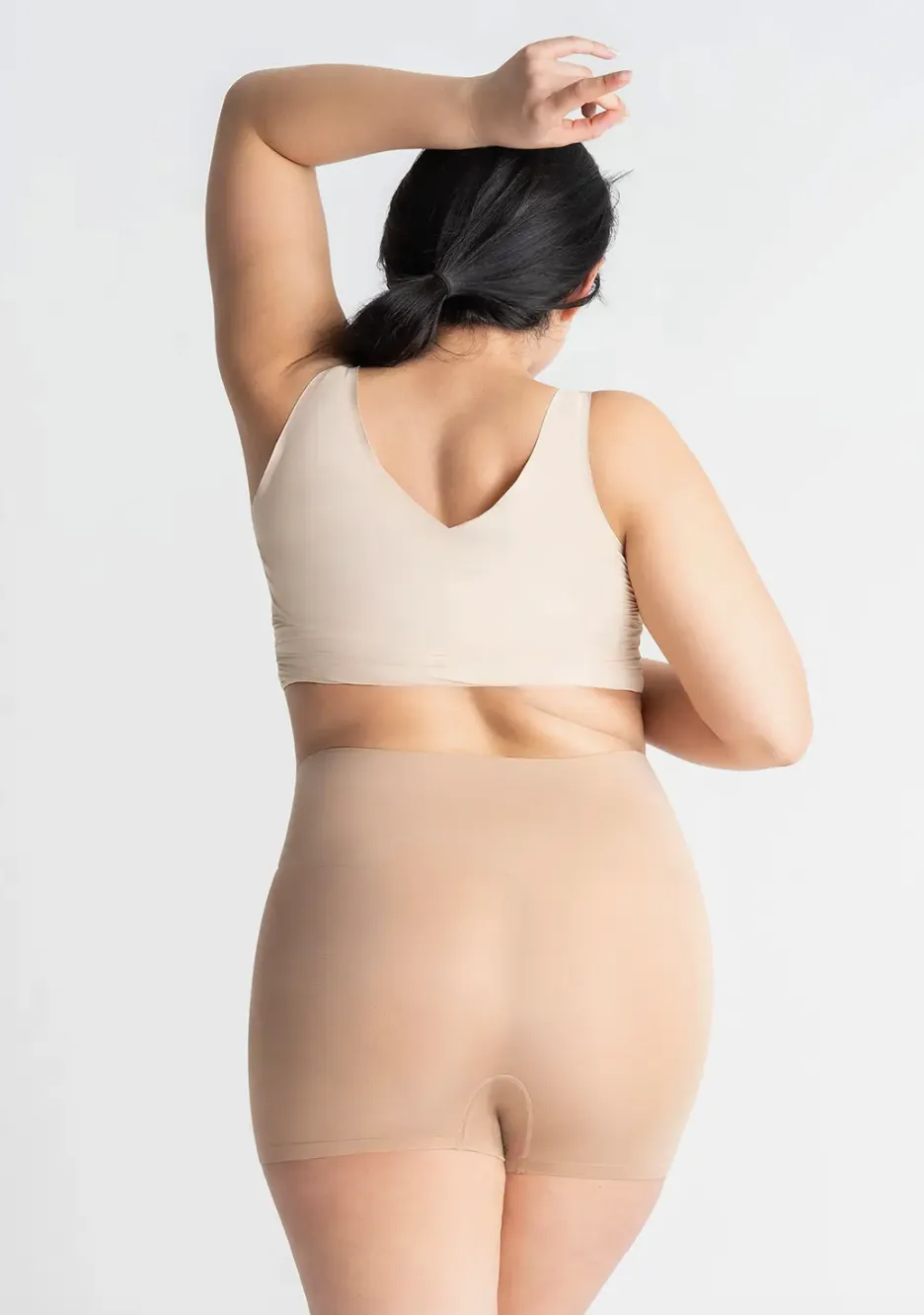 Ultralight Seamless Shaping Short
