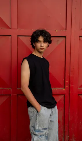 Vest in black